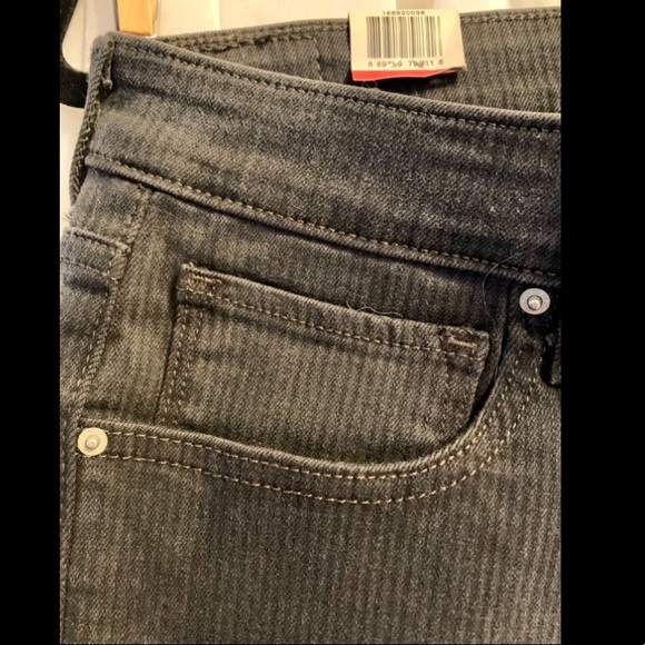 Levi’s 721 High Rise Skinny Black Jeans w/ stripes - Picture 6 of 9